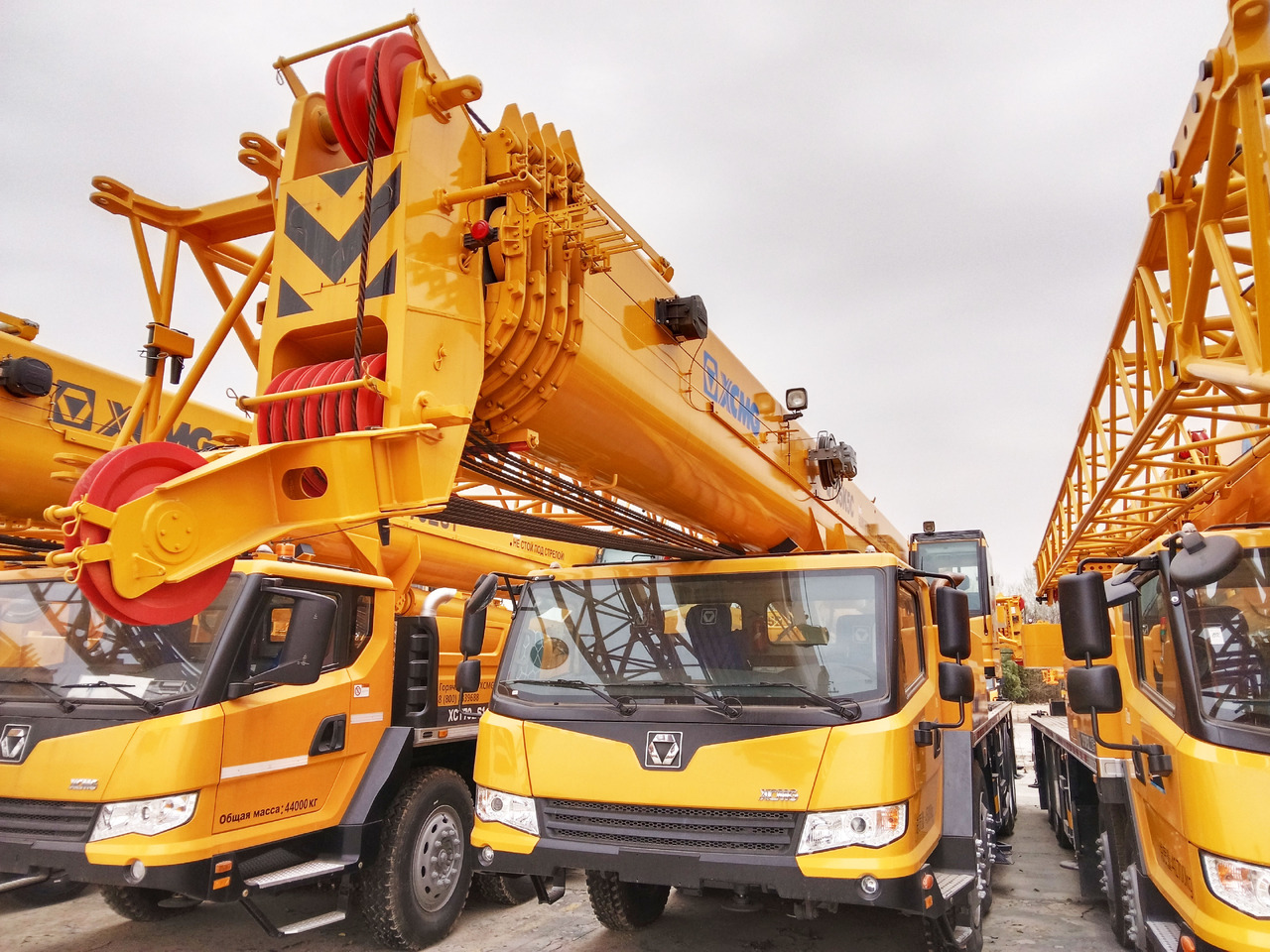 XCMG Manufacturer Second Hand Lorry Truck Crane QY55K5C_2 55 Ton Mobile Hydraulic Crane For Sale - Автокран: фото 2 XCMG Manufacturer Second Hand Lorry Truck Crane QY55K5C_2 55 Ton Mobile Hydraulic Crane For Sale - Автокран: фото 2