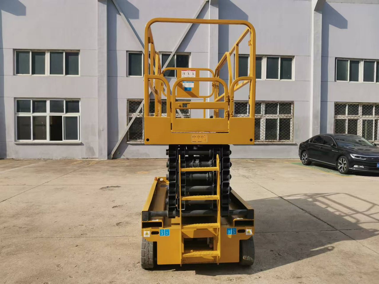XCMG Official 12m Used Self Propelled Scissor Lift GTJZ1212 Aerial Work Platforms For Sale - Ножичний підйомник: фото 2 XCMG Official 12m Used Self Propelled Scissor Lift GTJZ1212 Aerial Work Platforms For Sale - Ножичний підйомник: фото 2