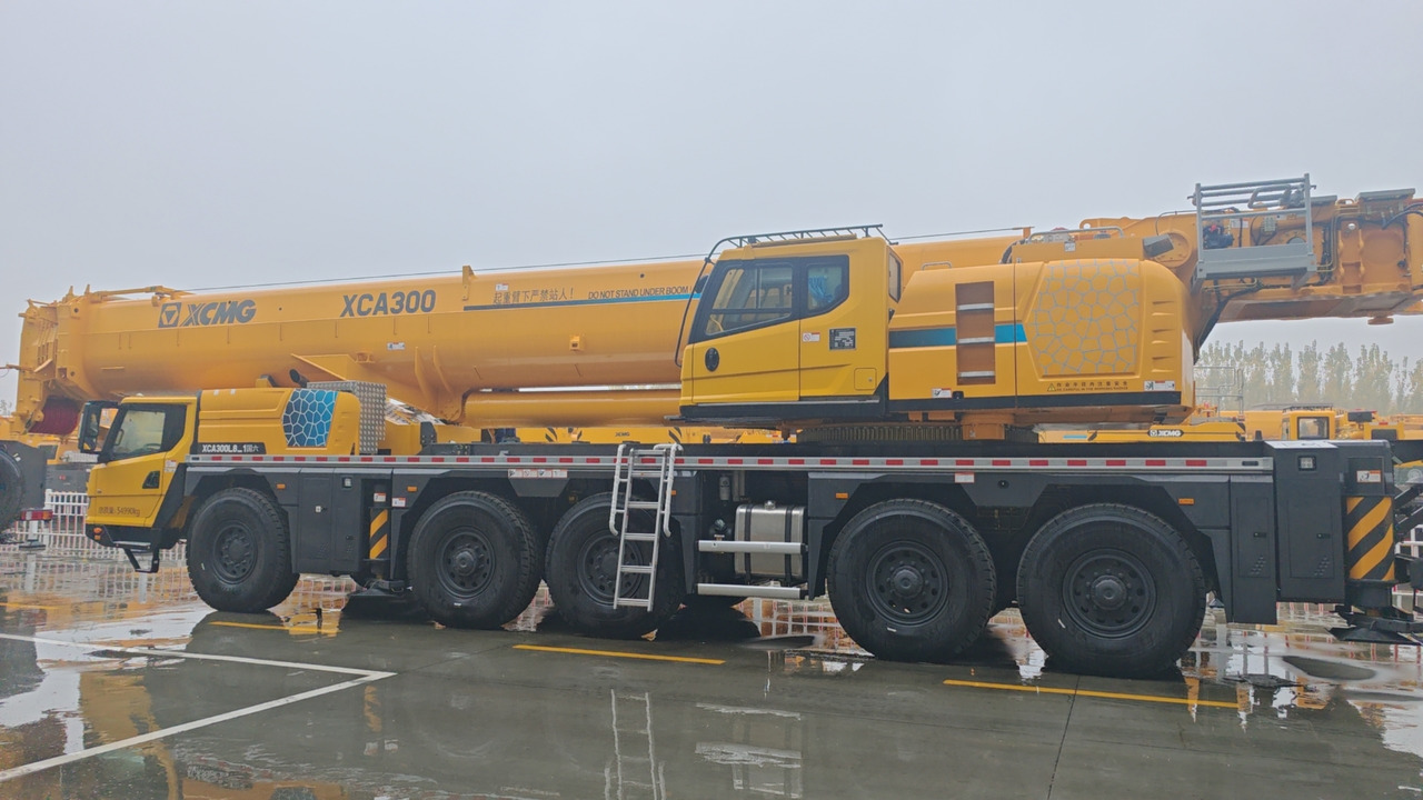 XCMG Official 2024 Year Pick Up Truck Crane 300t XCA300L8_1 Mobile All Terrain Crane Price - Всюдихідний кран: фото 3 XCMG Official 2024 Year Pick Up Truck Crane 300t XCA300L8_1 Mobile All Terrain Crane Price - Всюдихідний кран: фото 3