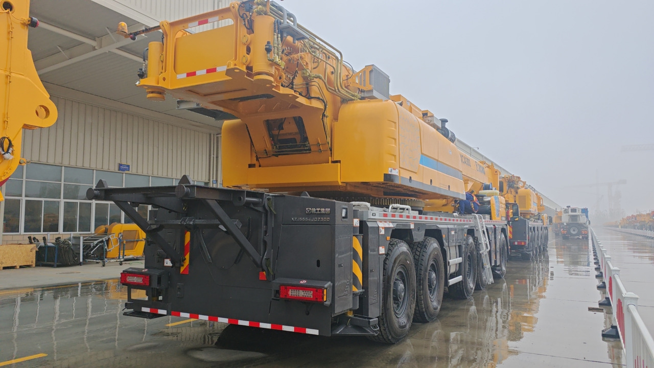 XCMG Official 2024 Year Pick Up Truck Crane 300t XCA300L8_1 Mobile All Terrain Crane Price - Всюдихідний кран: фото 5 XCMG Official 2024 Year Pick Up Truck Crane 300t XCA300L8_1 Mobile All Terrain Crane Price - Всюдихідний кран: фото 5