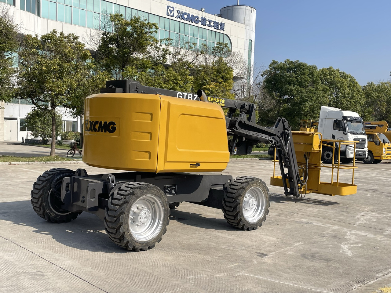 XCMG Official Cherry Picker Lift GTBZ14J 14m Used Articulated Boom Lift Hot Sale - Колінчастий підйомник: фото 5 XCMG Official Cherry Picker Lift GTBZ14J 14m Used Articulated Boom Lift Hot Sale - Колінчастий підйомник: фото 5