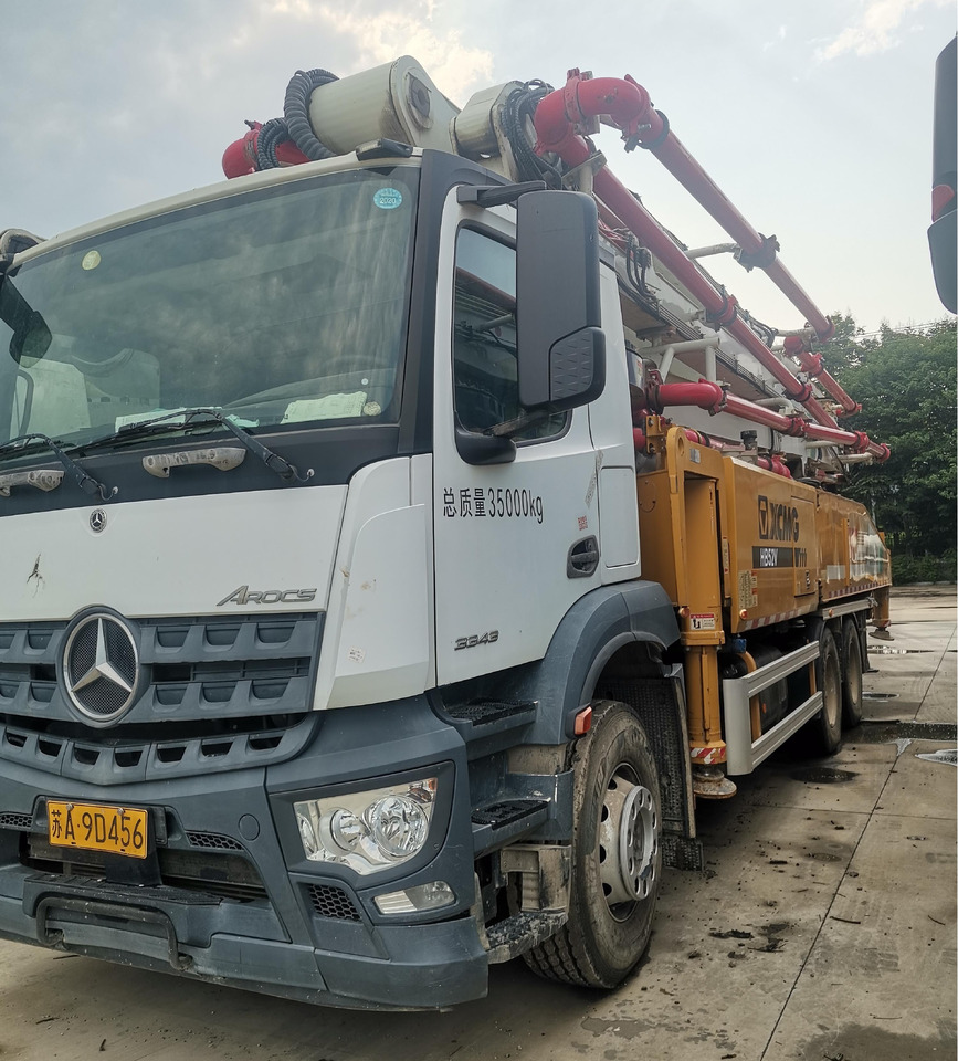 XCMG Official HB52V Used Mobile Concrete Pump 52m Truck Mounted Concrete Pump Price - Автобетононасос: фото 3 XCMG Official HB52V Used Mobile Concrete Pump 52m Truck Mounted Concrete Pump Price - Автобетононасос: фото 3