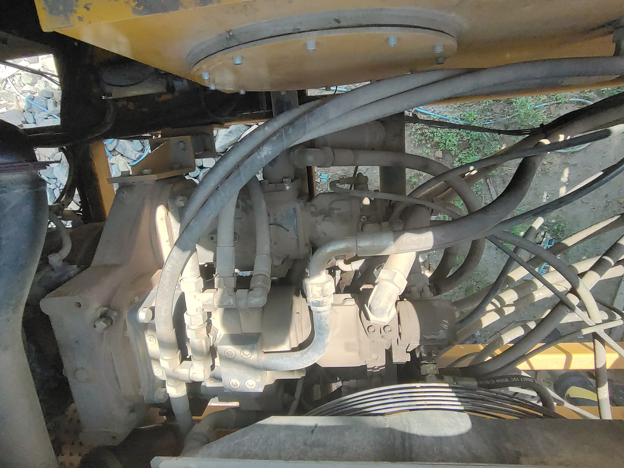 Гусеничний кран XCMG Official Hydraulic Lifting Crawler Crane XGC650 650 Used Mobile Crane Price For Sale: фото 8