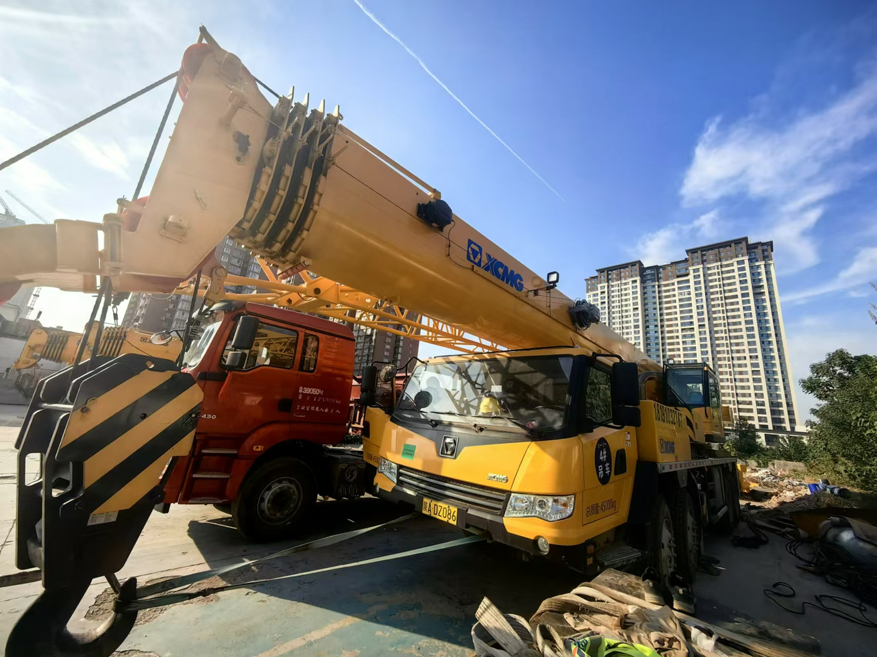 XCMG Official QY55K5C_2 Used Truck Mounted Crane 55ton Mobile Hydraulic Crane Price For Sale - Автокран: фото 2 XCMG Official QY55K5C_2 Used Truck Mounted Crane 55ton Mobile Hydraulic Crane Price For Sale - Автокран: фото 2