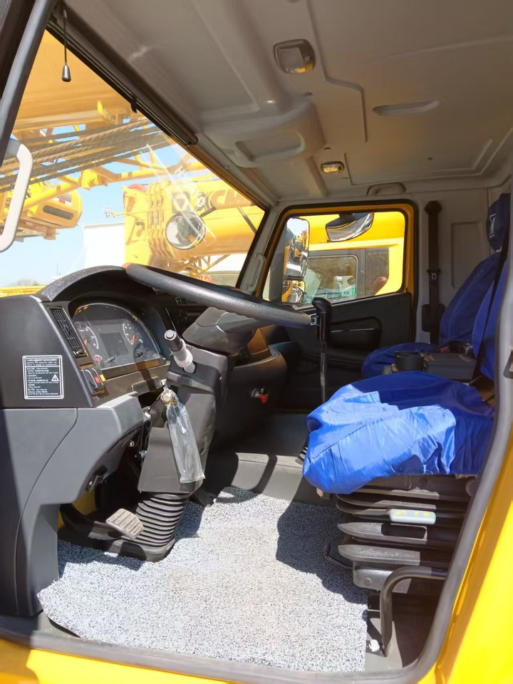 XCMG Official Second Hand 50 Ton Mobile Crane QY50K5D _5 Hydraulic Truck Mounted Crane Price For Sale - Автокран: фото 3 XCMG Official Second Hand 50 Ton Mobile Crane QY50K5D _5 Hydraulic Truck Mounted Crane Price For Sale - Автокран: фото 3