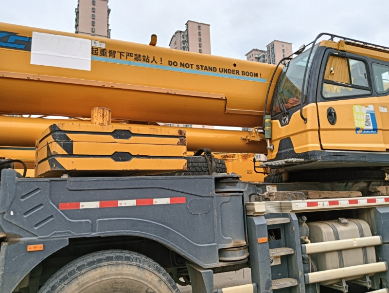 XCMG Official Second Hand Hydraulic Truck Crane XCT80L6 6-Section Arm Mobile Truck Crane For Sale - Автокран: фото 3 XCMG Official Second Hand Hydraulic Truck Crane XCT80L6 6-Section Arm Mobile Truck Crane For Sale - Автокран: фото 3
