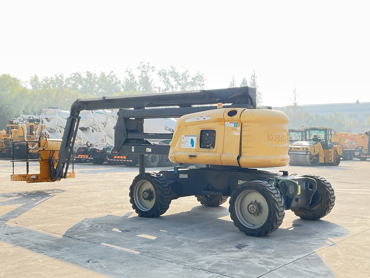 XCMG Official Second Hand Mobile Cherry Picker GTBZ18A1 18m Man Lift Boom Lift Price - Колінчастий підйомник: фото 3 XCMG Official Second Hand Mobile Cherry Picker GTBZ18A1 18m Man Lift Boom Lift Price - Колінчастий підйомник: фото 3
