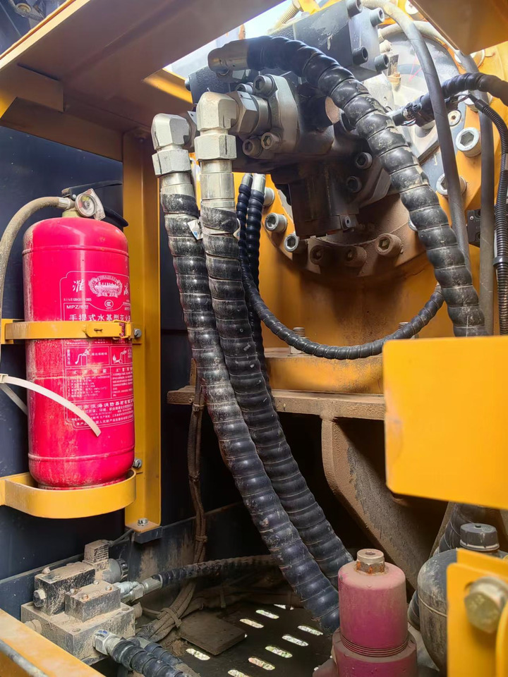 XCMG Official Second Hand Rotary Drill Machine XR160E Small Crawler Drill Rig Hot Sale - Бурова установка: фото 4 XCMG Official Second Hand Rotary Drill Machine XR160E Small Crawler Drill Rig Hot Sale - Бурова установка: фото 4