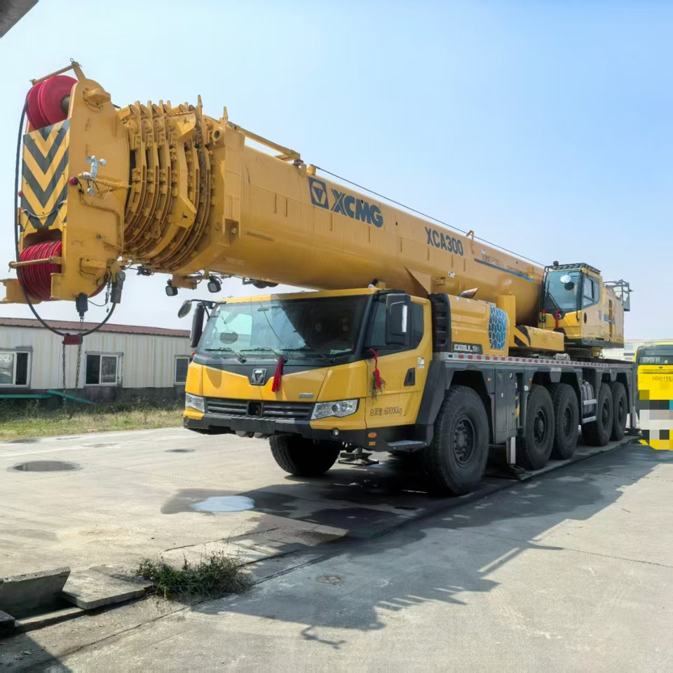 XCMG Official Second Hand Truck Mounted Crane XCA300L8_1 300 ton Mobile Crane Price - Всюдихідний кран: фото 4 XCMG Official Second Hand Truck Mounted Crane XCA300L8_1 300 ton Mobile Crane Price - Всюдихідний кран: фото 4