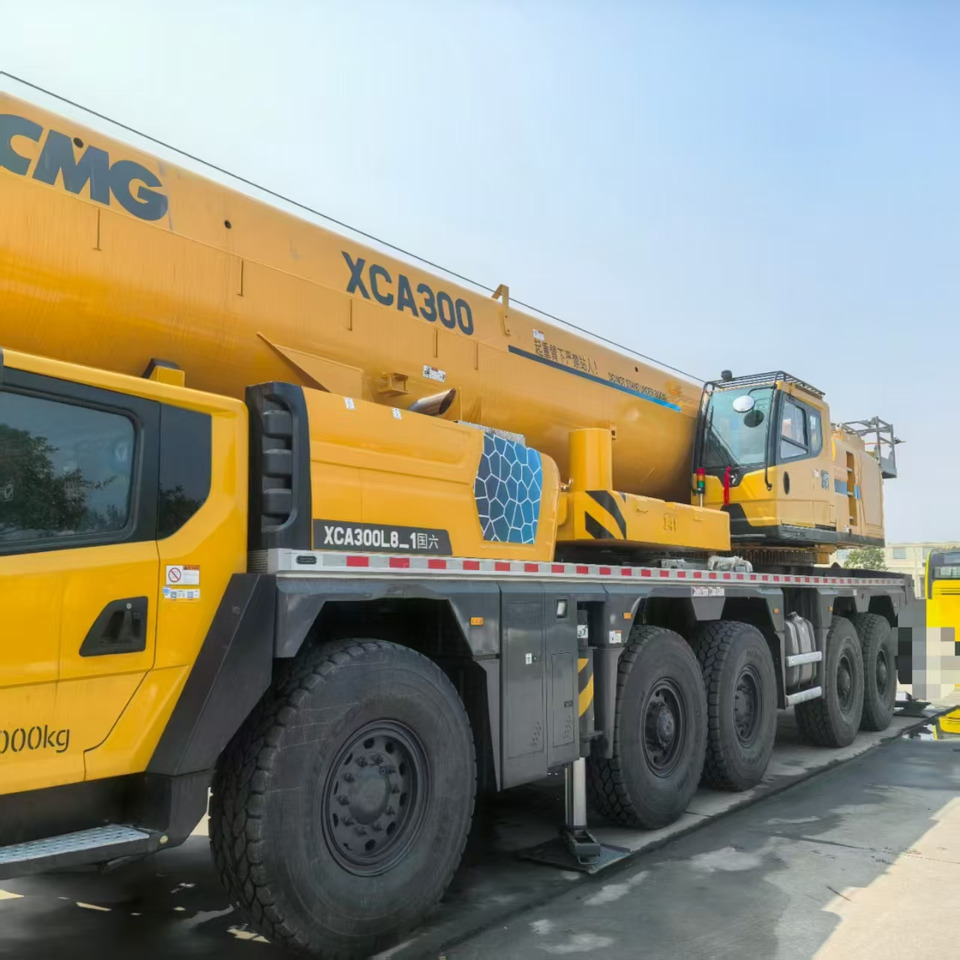 XCMG Official Second Hand Truck Mounted Crane XCA300L8_1 300 ton Mobile Crane Price - Всюдихідний кран: фото 2 XCMG Official Second Hand Truck Mounted Crane XCA300L8_1 300 ton Mobile Crane Price - Всюдихідний кран: фото 2