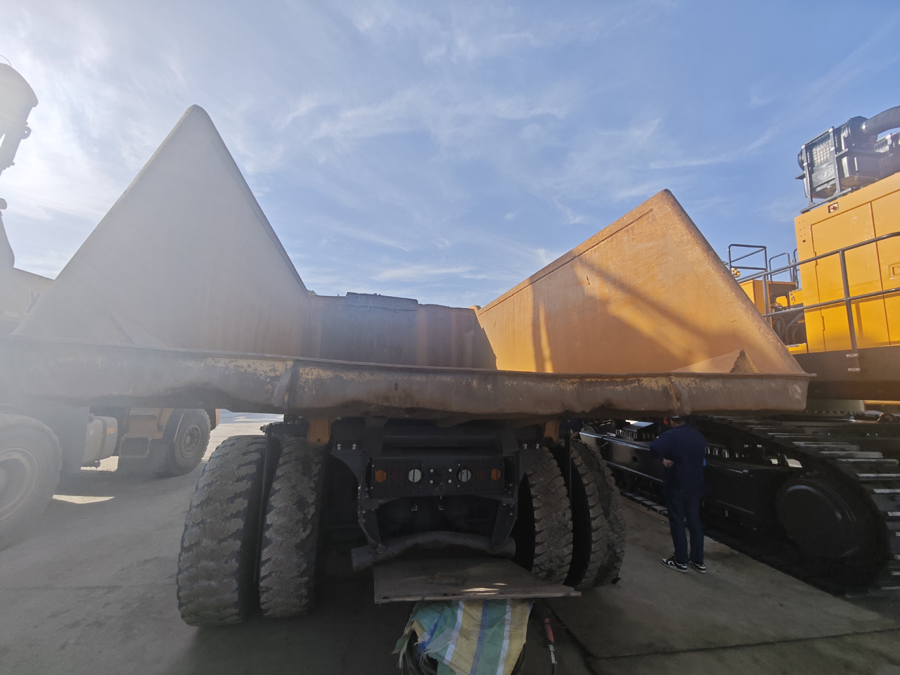 XCMG Official Used Mining Diesel Dump Truck XKT105A 70T Articulated Electric Tipper Hot Sale - Самоскид: фото 5 XCMG Official Used Mining Diesel Dump Truck XKT105A 70T Articulated Electric Tipper Hot Sale - Самоскид: фото 5