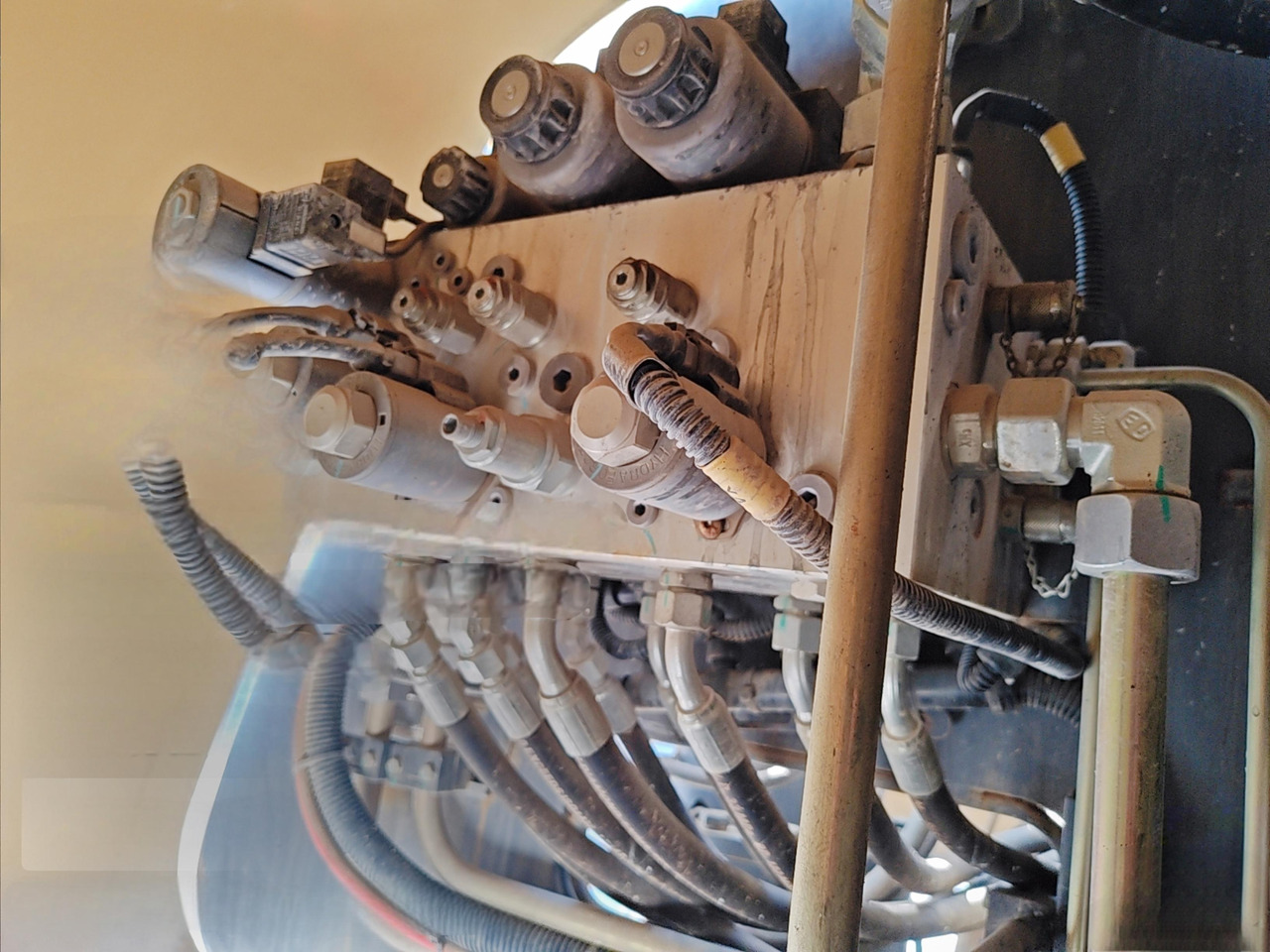 XCMG Official Used Self Propelled Aerial Work Platform 28m XGS28 Hydraulic Lift Cherry Picker - Телескопічний підйомник: фото 2 XCMG Official Used Self Propelled Aerial Work Platform 28m XGS28 Hydraulic Lift Cherry Picker - Телескопічний підйомник: фото 2