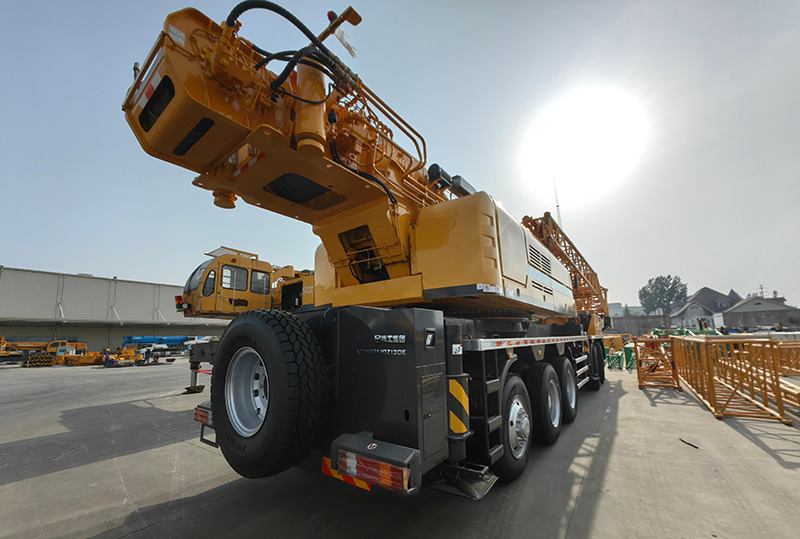 XCMG QY130K8C 130ton used crane boom truck for sale - Автокран: фото 5 XCMG QY130K8C 130ton used crane boom truck for sale - Автокран: фото 5