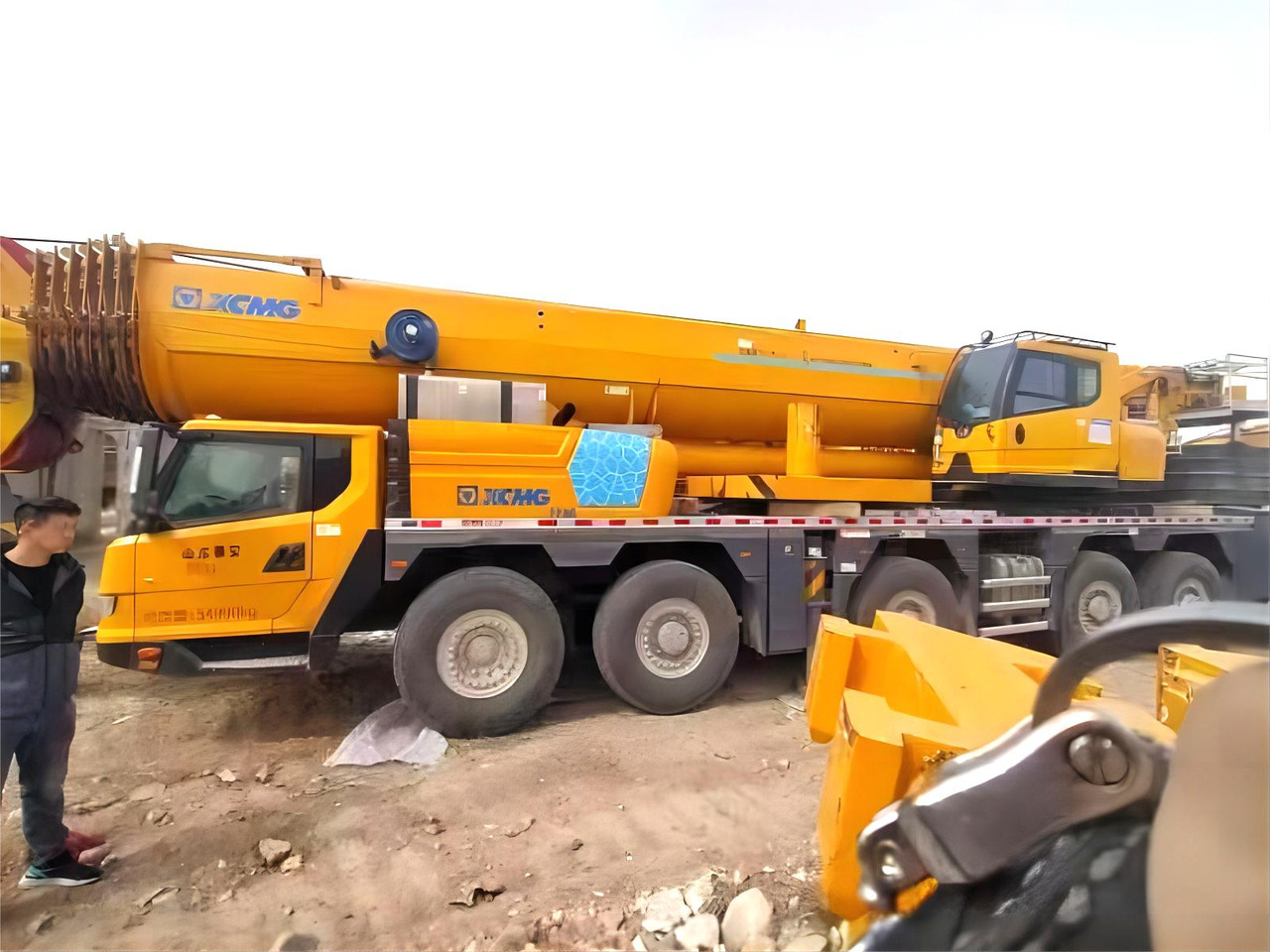 XCMG XCA180L8C 2021 Year Crane Lifting Equipment Used 180 Ton Mobile All Terrain Crane for Sale - Всюдихідний кран: фото 2 XCMG XCA180L8C 2021 Year Crane Lifting Equipment Used 180 Ton Mobile All Terrain Crane for Sale - Всюдихідний кран: фото 2