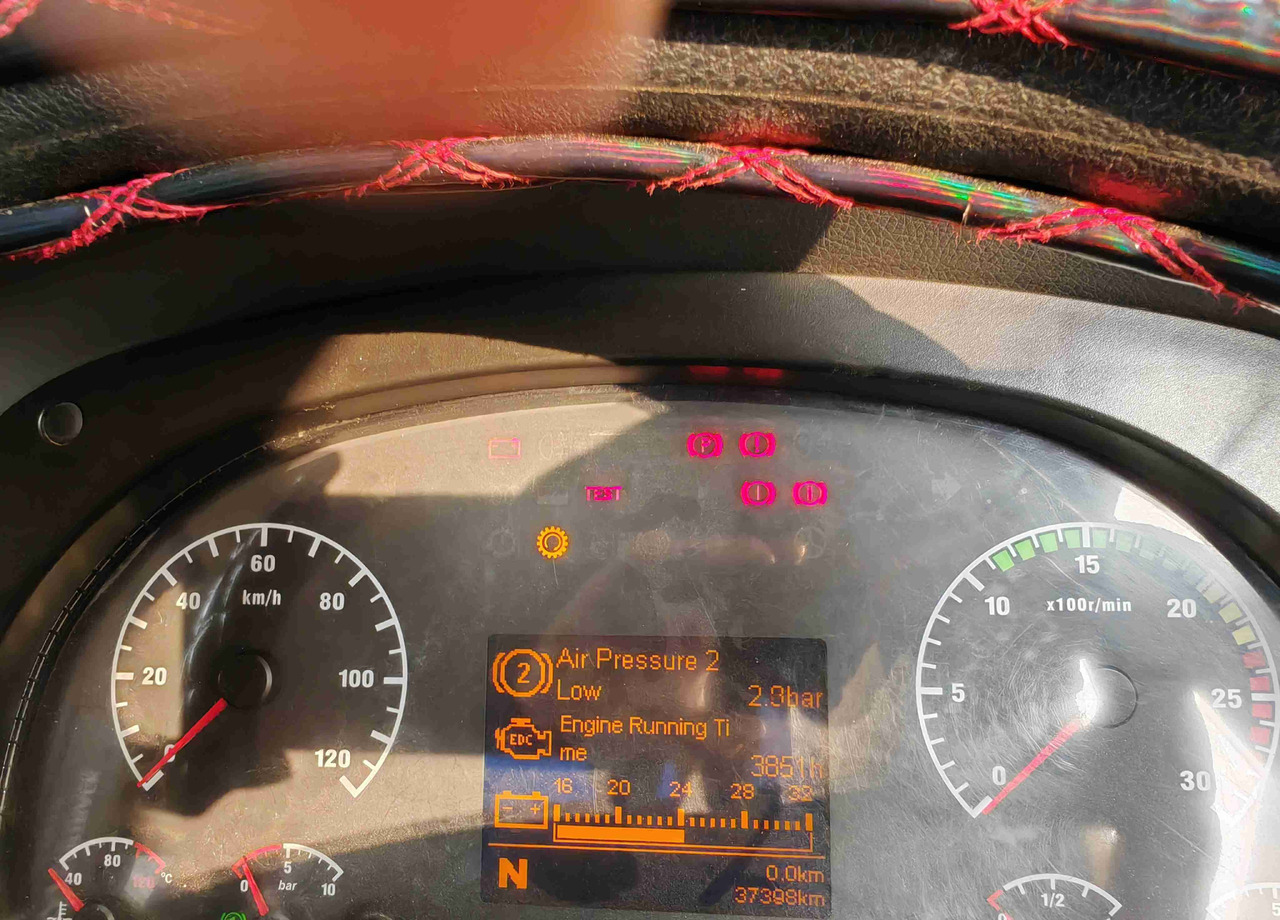 Автокран XCMG XCT16_Y 16ton mobile drive 4-Section Telescopic Crane truck: фото 8