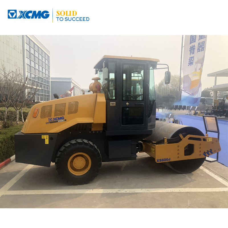 XCMG XS600J 6 ton small single drum Vibratory road Roller - Дорожній каток: фото 1 XCMG XS600J 6 ton small single drum Vibratory road Roller - Дорожній каток: фото 1