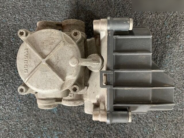 1867005   DAF XF 106 truck - Гальмівний клапан в категорії Вантажівки: фото 4 1867005   DAF XF 106 truck - Гальмівний клапан в категорії Вантажівки: фото 4