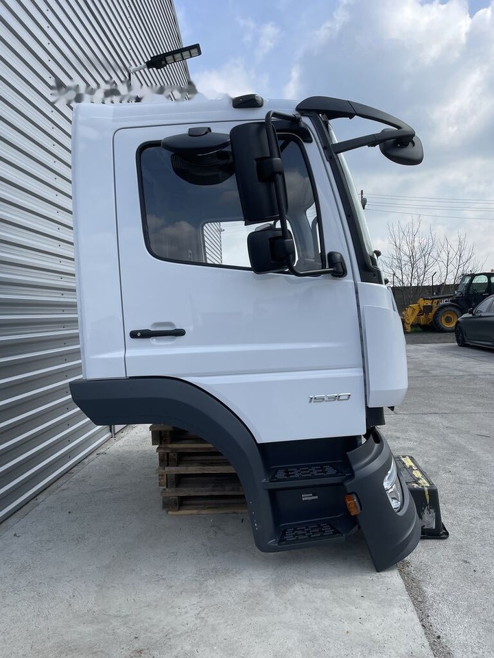 FRONT BUMPER COMPLETE EXTRA COST 700EU Mercedes-Benz ATEGO Euro 6 Mercedes-Benz 1523 L, 1524 L, 1527 L, 1530 - Кабіна в категорії Вантажівки: фото 3 FRONT BUMPER COMPLETE EXTRA COST 700EU Mercedes-Benz ATEGO Euro 6 Mercedes-Benz 1523 L, 1524 L, 1527 L, 1530 - Кабіна в категорії Вантажівки: фото 3
