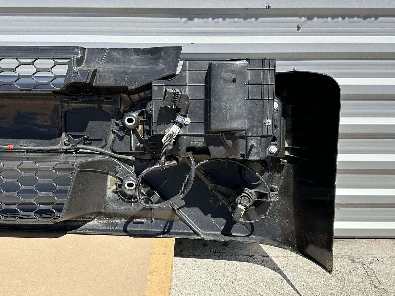 IVECO EUROCARGO/ 5801690602 / 5801745452 / 5801745449 IVECO 5801690602 / 5801745452 / 5801745449 - Бампер в категорії Вантажівки: фото 4 IVECO EUROCARGO/ 5801690602 / 5801745452 / 5801745449 IVECO 5801690602 / 5801745452 / 5801745449 - Бампер в категорії Вантажівки: фото 4