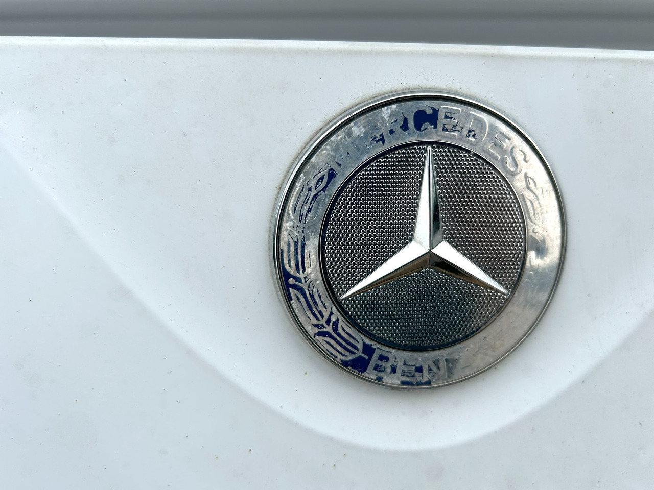 MERCEDES-BENZ ACTROS MP4 FRONT PANEL COMPLETE HOOD AND GRILL - Кузов і екстер'єр: фото 3 MERCEDES-BENZ ACTROS MP4 FRONT PANEL COMPLETE HOOD AND GRILL - Кузов і екстер'єр: фото 3