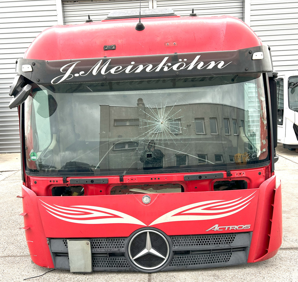 Mercedes Actros MP4 L StreamSpace 2,50 - Кабіна: фото 5 Mercedes Actros MP4 L StreamSpace 2,50 - Кабіна: фото 5