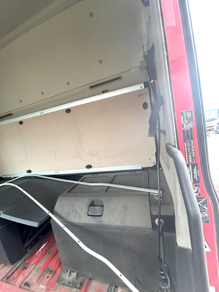 Кабіна Mercedes Actros MP4 L StreamSpace 2,50: фото 14 Кабіна Mercedes Actros MP4 L StreamSpace 2,50: фото 14