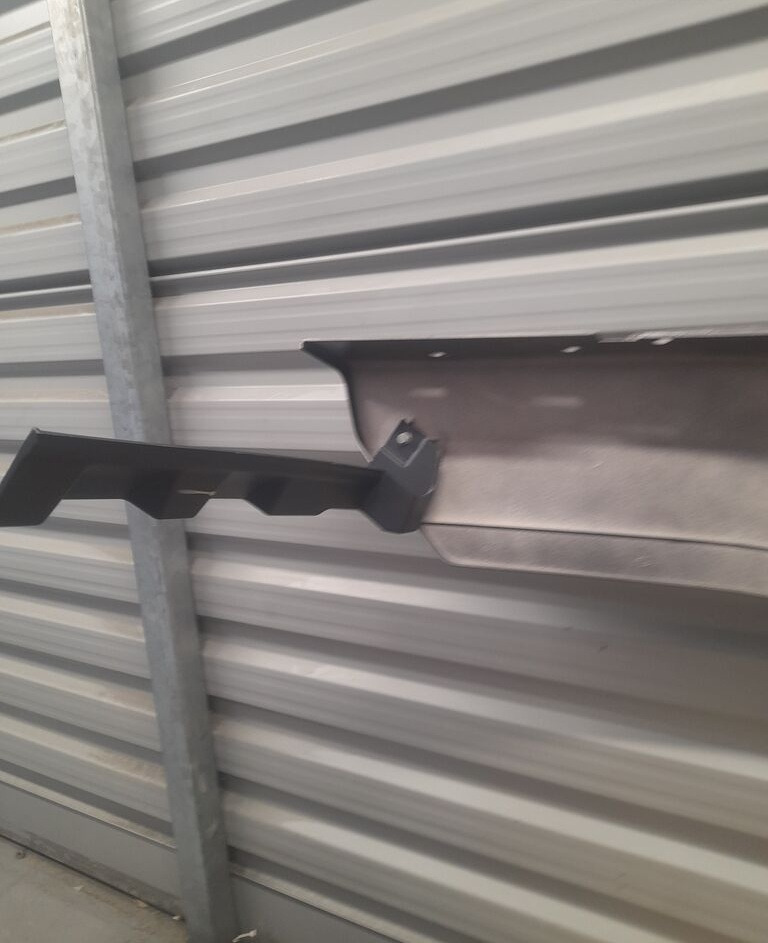 Mercedes-Benz ATEGO A9676660301 - Підніжка в категорії Вантажівки: фото 4 Mercedes-Benz ATEGO A9676660301 - Підніжка в категорії Вантажівки: фото 4