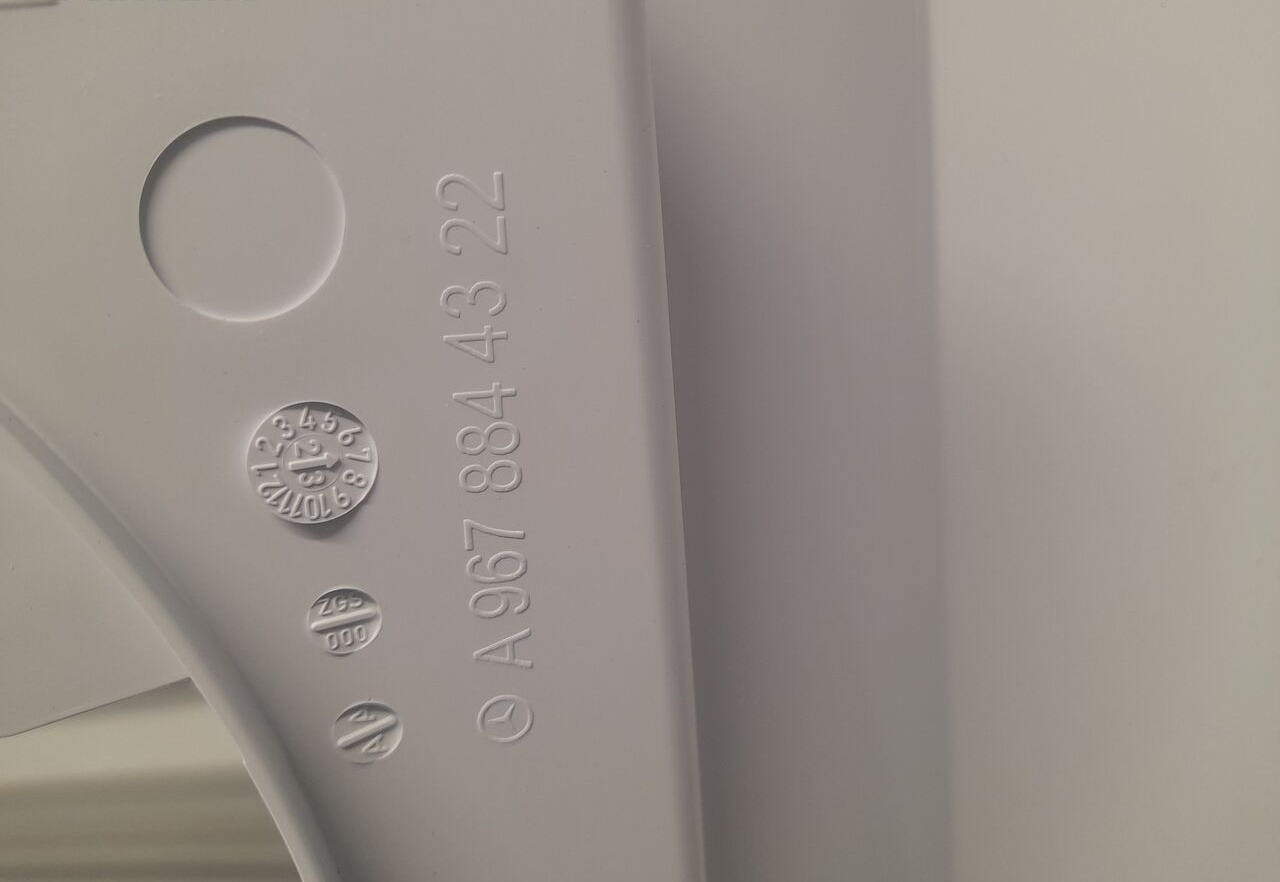 Mercedes-Benz ATEGO A9678844322 - Кузов і екстер'єр в категорії Вантажівки: фото 4 Mercedes-Benz ATEGO A9678844322 - Кузов і екстер'єр в категорії Вантажівки: фото 4