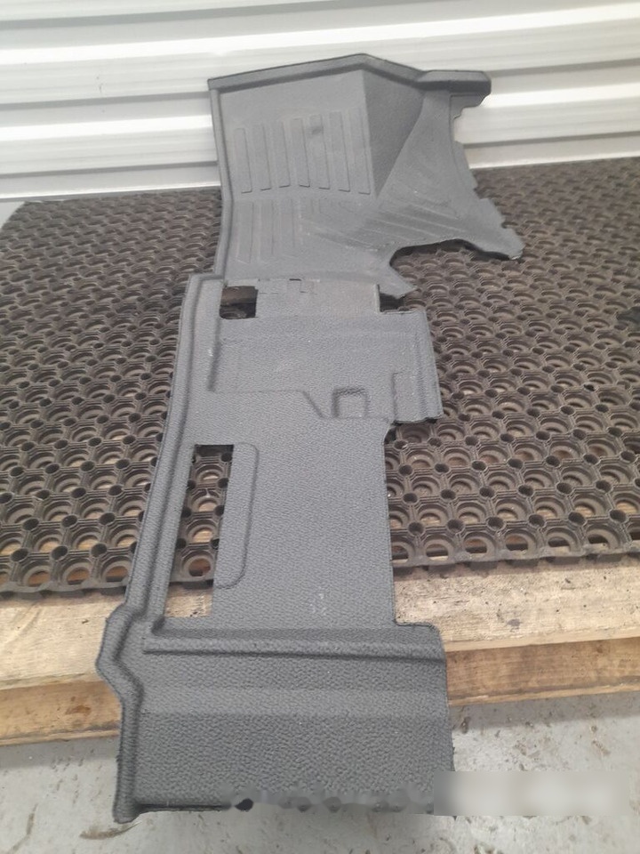 WYŁADZINA KABINY L Mercedes-Benz ATEGO A9406803503 - Кабіна й інтер'єр в категорії Вантажівки: фото 1 WYŁADZINA KABINY L Mercedes-Benz ATEGO A9406803503 - Кабіна й інтер'єр в категорії Вантажівки: фото 1