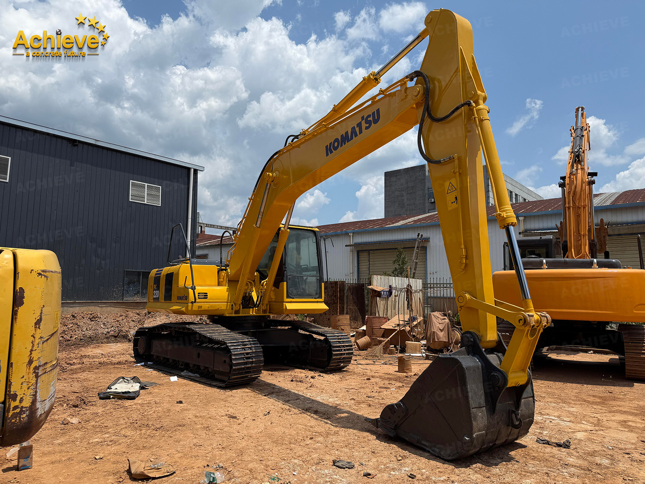 Komatsu PC220-8 1m³ 22tons SAA6D107E-1 110KW 400L【ACHIEVE】 TOP CONDITION!!! - Гусеничний екскаватор: фото 1 Komatsu PC220-8 1m³ 22tons SAA6D107E-1 110KW 400L【ACHIEVE】 TOP CONDITION!!! - Гусеничний екскаватор: фото 1