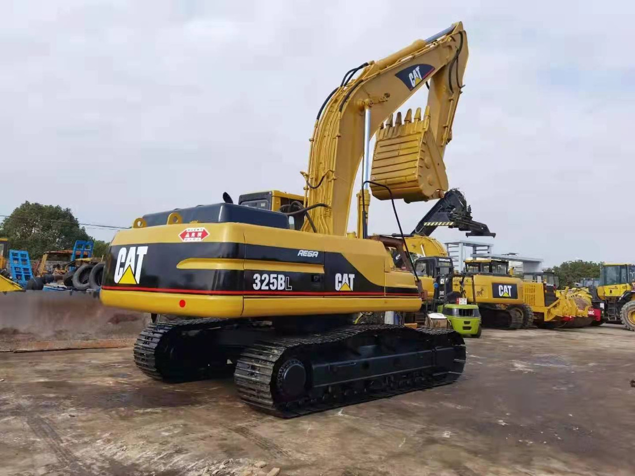 Caterpillar Excavator Secondhand Condition CAT 325BL, 330BL, 320BL - Гусеничний екскаватор: фото 1 Caterpillar Excavator Secondhand Condition CAT 325BL, 330BL, 320BL - Гусеничний екскаватор: фото 1