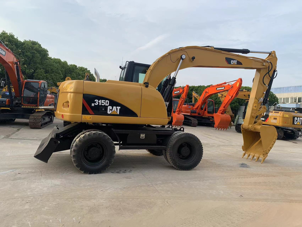 Caterpillar M315D Wheel Excavator Moving by Tires - Колісний екскаватор: фото 3 Caterpillar M315D Wheel Excavator Moving by Tires - Колісний екскаватор: фото 3