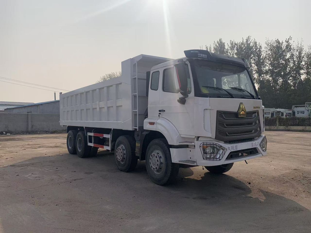 Howo 8x4 Tipper Truck Used Condition HOWO Dumper Truck Left Hand Drive - Самоскид вантажівка: фото 1 Howo 8x4 Tipper Truck Used Condition HOWO Dumper Truck Left Hand Drive - Самоскид вантажівка: фото 1