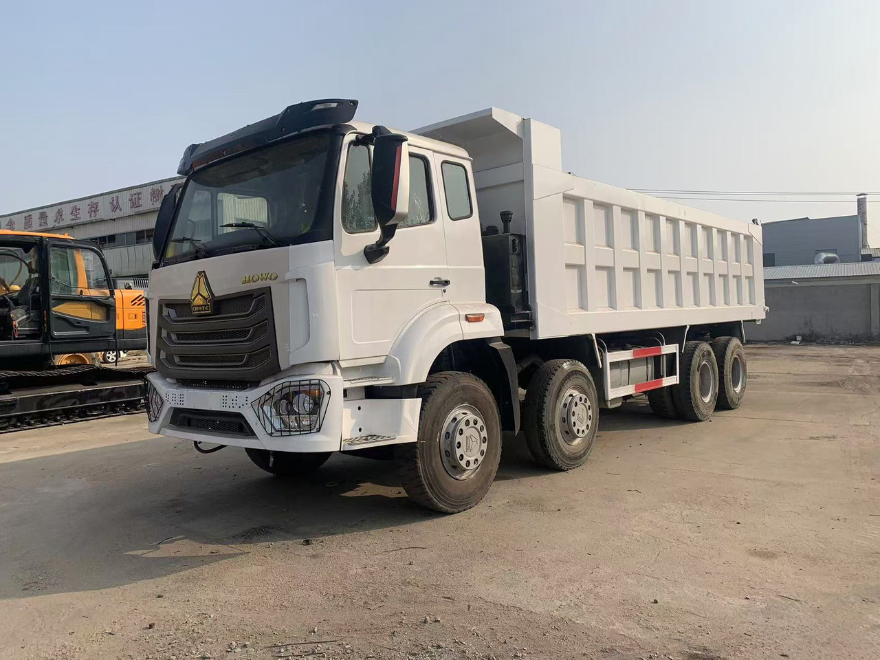Howo 8x4 Tipper Truck Used Condition HOWO Dumper Truck Left Hand Drive - Самоскид вантажівка: фото 2 Howo 8x4 Tipper Truck Used Condition HOWO Dumper Truck Left Hand Drive - Самоскид вантажівка: фото 2