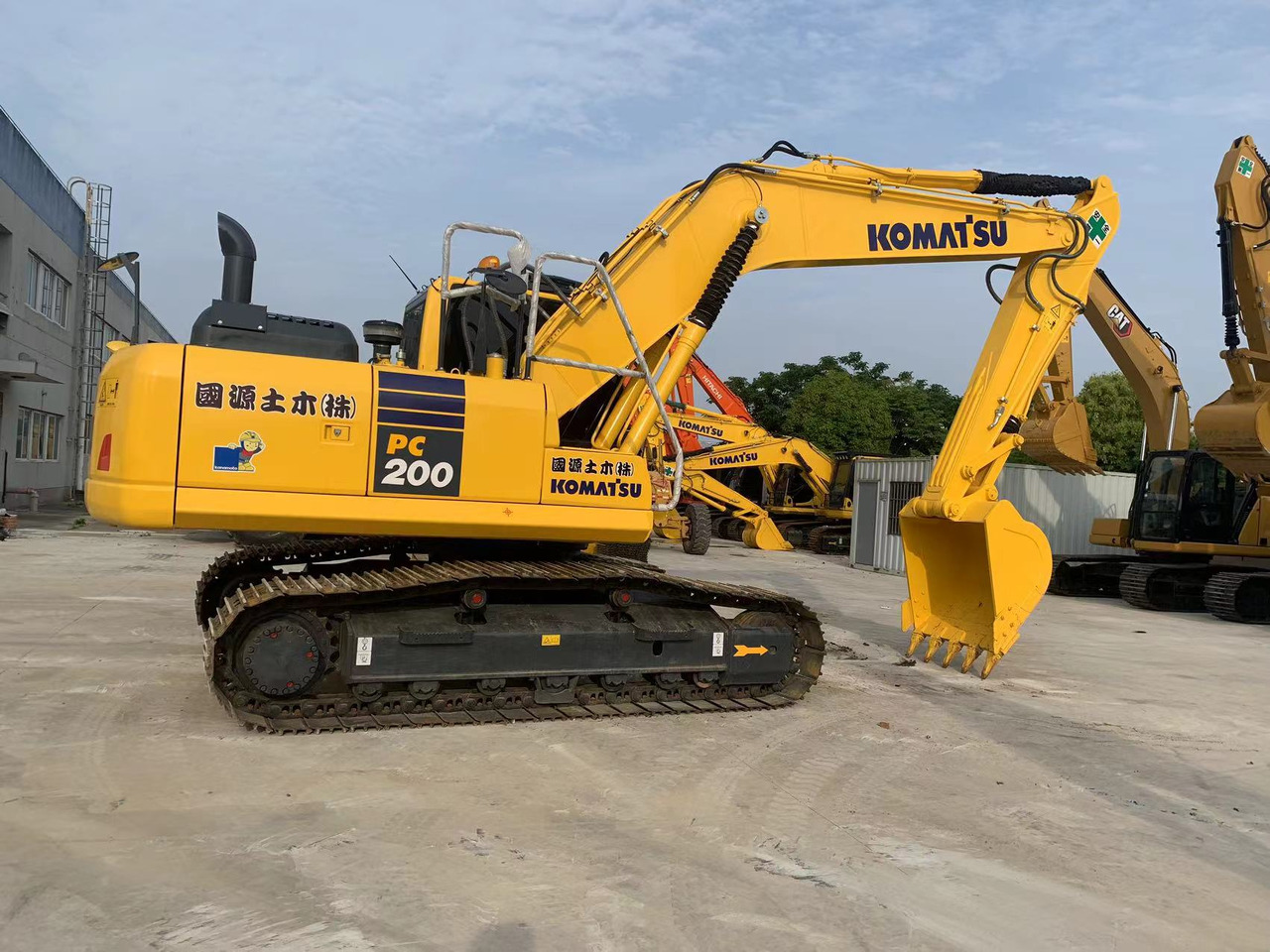 Komatsu 20 ton Excavator PC200-7, PC200-8 with Hydraulic Hammer - Гусеничний екскаватор: фото 2 Komatsu 20 ton Excavator PC200-7, PC200-8 with Hydraulic Hammer - Гусеничний екскаватор: фото 2