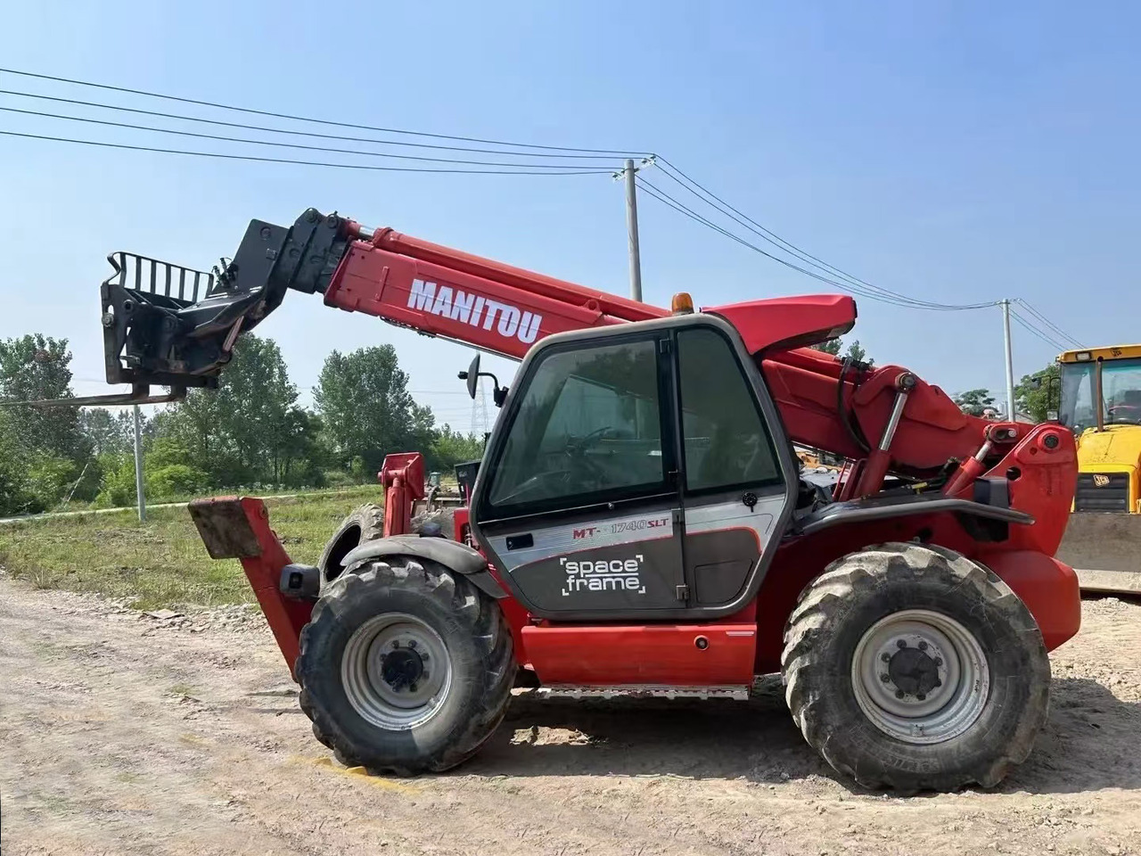 MANITOU MT-X1740 Telescopic Forklift 17m Boom Length - Навантажувач телескопічний: фото 1 MANITOU MT-X1740 Telescopic Forklift 17m Boom Length - Навантажувач телескопічний: фото 1