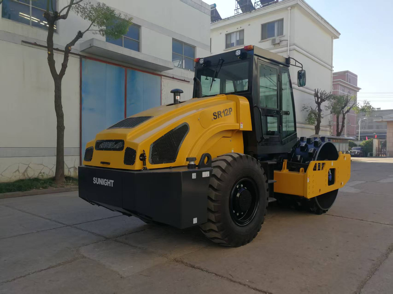 SUNIGHT 12 ton Vibratory Road roller SR12 with Sheepfoot - Дорожній каток: фото 3 SUNIGHT 12 ton Vibratory Road roller SR12 with Sheepfoot - Дорожній каток: фото 3