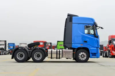 Left Hand Drive Tractor Head 6X4 Dongfeng 660HP Truck - Тягач: фото 1 Left Hand Drive Tractor Head 6X4 Dongfeng 660HP Truck - Тягач: фото 1