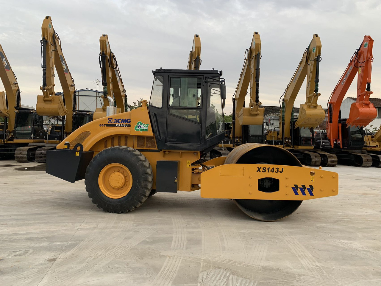 XCMG XS143J Vibratory Road roller Secondhand Condition - Дорожній каток: фото 4 XCMG XS143J Vibratory Road roller Secondhand Condition - Дорожній каток: фото 4