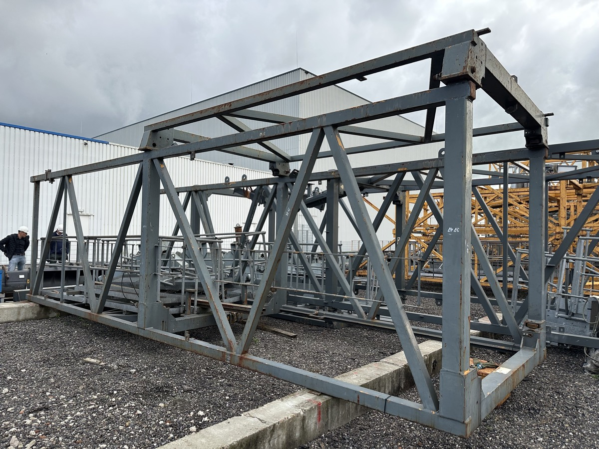 LIEBHERR 256HC/290HC telescopic cage - Будівельне обладнання: фото 2 LIEBHERR 256HC/290HC telescopic cage - Будівельне обладнання: фото 2