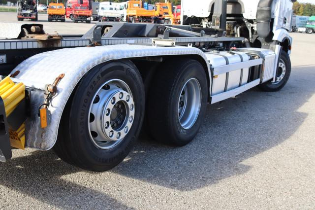 Mercedes-Benz Actros 2551L LENKACHSE - Гаковий мультиліфт вантажівка: фото 5 Mercedes-Benz Actros 2551L LENKACHSE - Гаковий мультиліфт вантажівка: фото 5