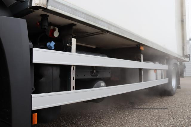 Mercedes-Benz Antos 1832 L - Рефрижератор вантажівка: фото 3 Mercedes-Benz Antos 1832 L - Рефрижератор вантажівка: фото 3