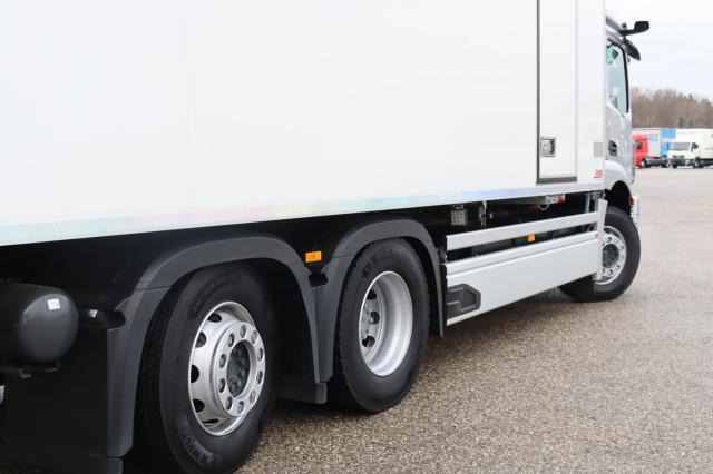 Mercedes-Benz eActros 300 L - Рефрижератор вантажівка: фото 5 Mercedes-Benz eActros 300 L - Рефрижератор вантажівка: фото 5