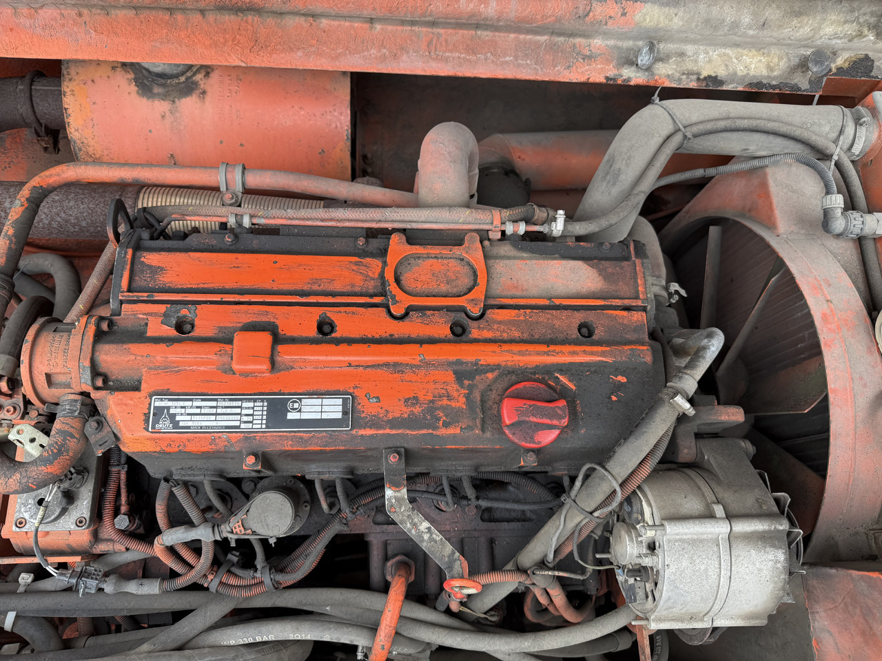 DEUTZ BF4M1013E - Двигун в категорії Колісні екскаватори: фото 2 DEUTZ BF4M1013E - Двигун в категорії Колісні екскаватори: фото 2