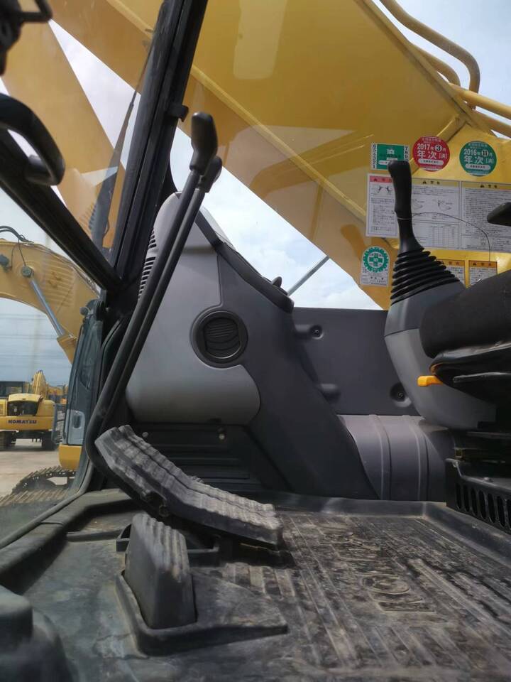 Komatsu PC450 - Гусеничний екскаватор: фото 4 Komatsu PC450 - Гусеничний екскаватор: фото 4