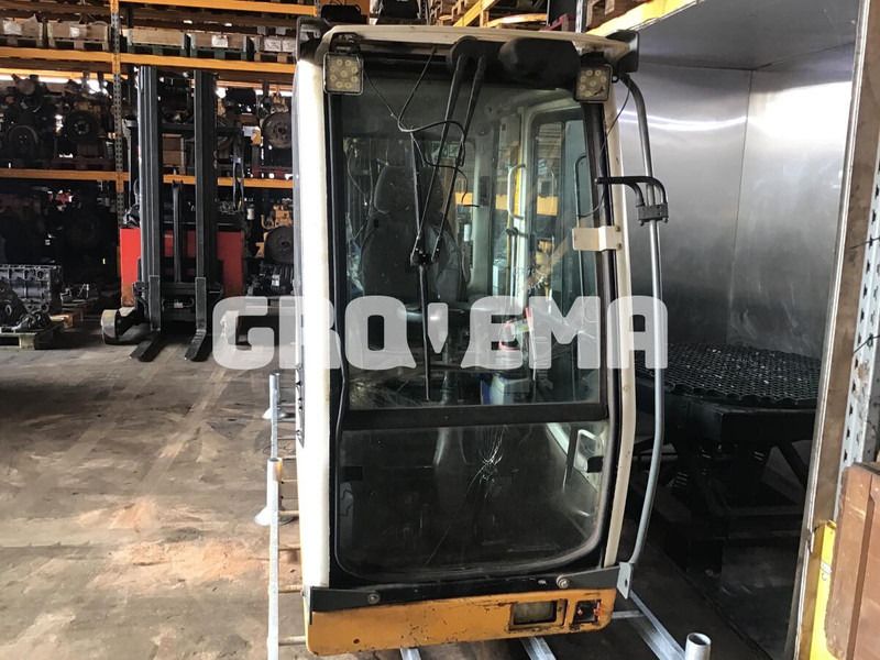 Liebherr A904C Li / A900C Li / A944C Li / A914C li / A934C Li / A924C Li / R900C Li / R944C Li / R904C / R914C / R924 C / R954C / A954C L - Кабіна й інтер'єр: фото 3 Liebherr A904C Li / A900C Li / A944C Li / A914C li / A934C Li / A924C Li / R900C Li / R944C Li / R904C / R914C / R924 C / R954C / A954C L - Кабіна й інтер'єр: фото 3