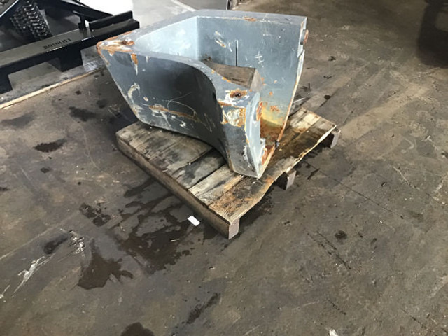 Liebherr Counterweight Left - Противага в категорії Сільськогосподарська техніка: фото 2 Liebherr Counterweight Left - Противага в категорії Сільськогосподарська техніка: фото 2