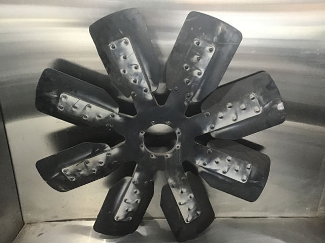 Liebherr Fan Blade - Система охолодження: фото 3 Liebherr Fan Blade - Система охолодження: фото 3