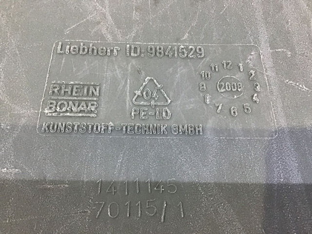 Liebherr Fender Right - Кузов і екстер'єр: фото 3 Liebherr Fender Right - Кузов і екстер'єр: фото 3