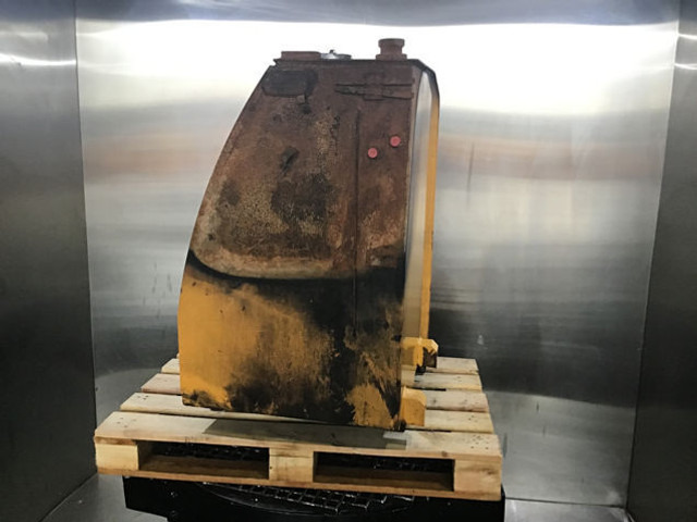 Liebherr Fueltank - Паливний бак: фото 1 Liebherr Fueltank - Паливний бак: фото 1